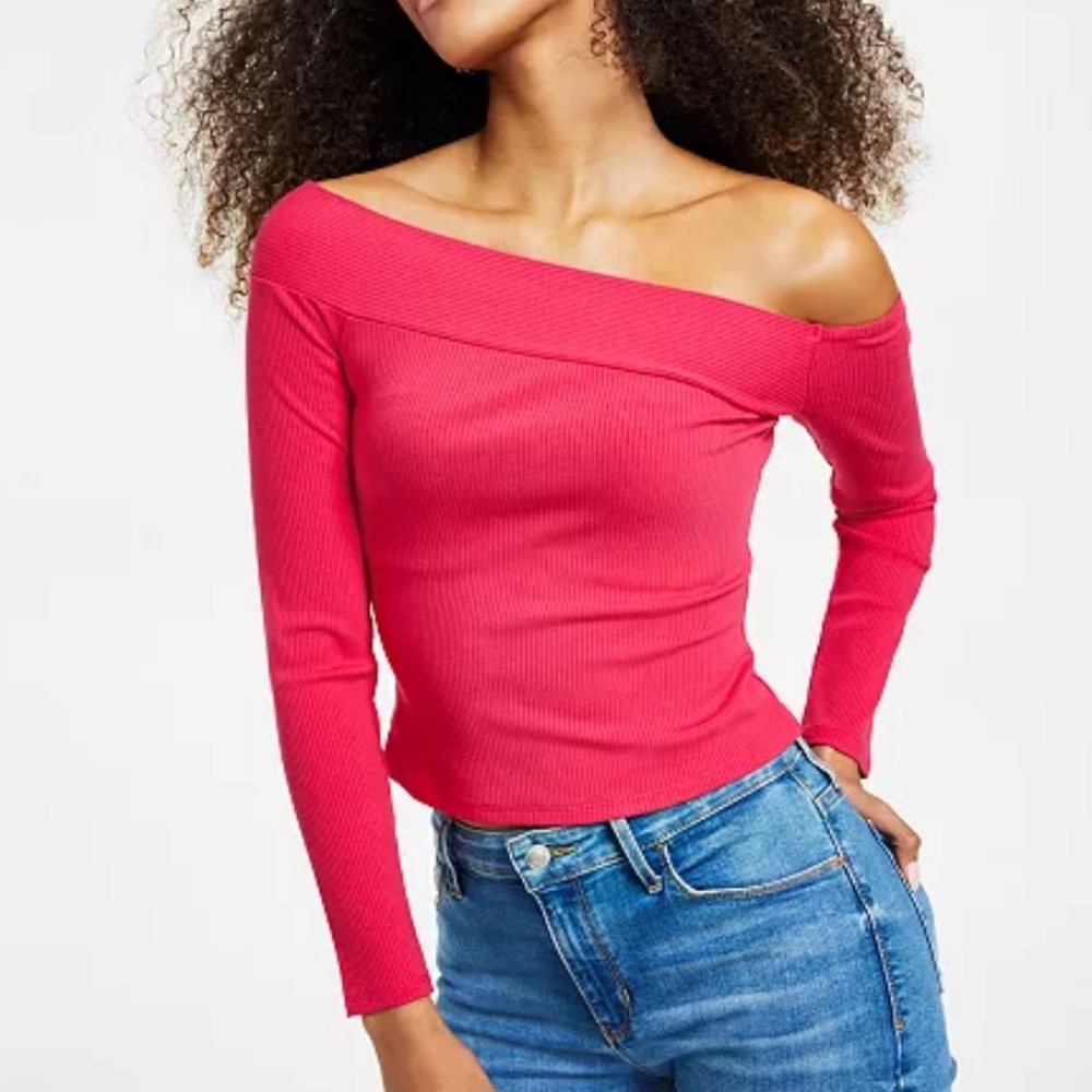 Guess Off-Shoulder Pink Top